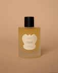 Vellie Open Wrap Spray with 100% natural, clean beauty ingredients like lemongrass, mate, and vetiver, designed to enhance your Vellie wrap with refreshing, balancing, and grounding aromas.